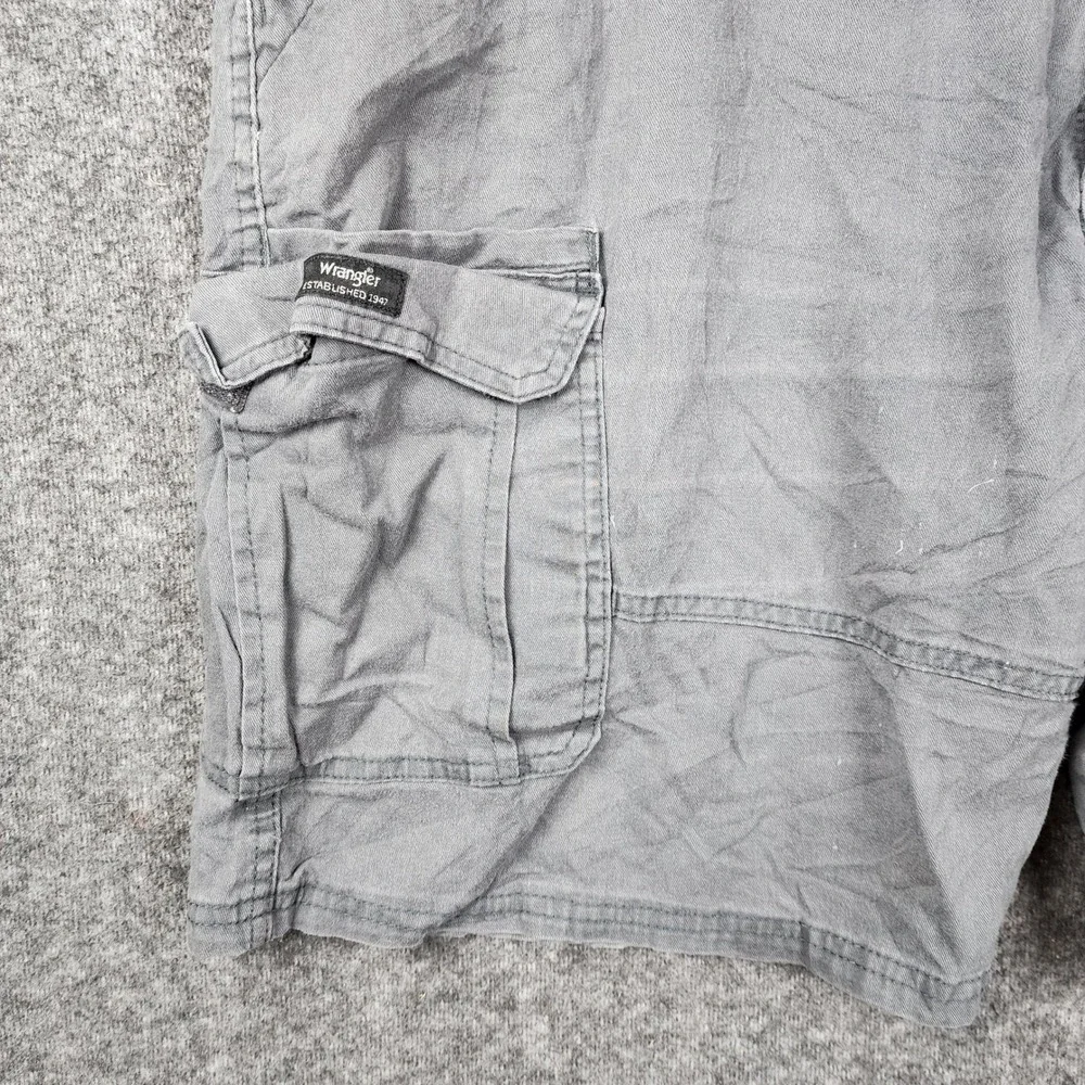 Wrangler Cargo Shorts‎ Mens 40 Grey Relaxed Fit Cotton Twill Casual Outdoor